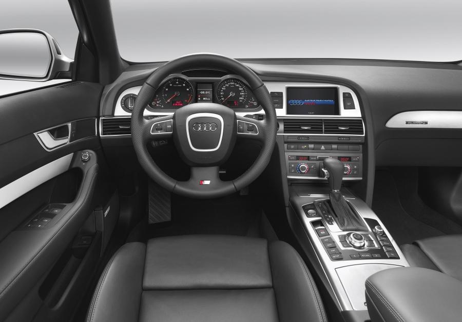 Торпедо Audi A6 3.0T Quattro S-Line Sedan (4F, C6) 2008 года  (фото 7 из 31)